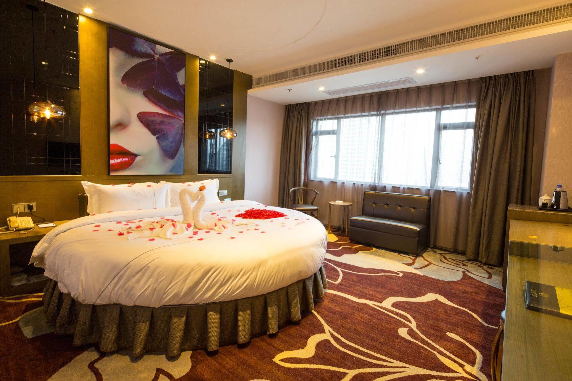 Lnsail Hotel Shenzhen Luohu Port Railway Station Eksteriør bilde